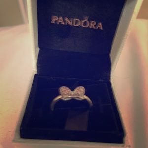 Pandora Minnie Mouse sparkling bow ring
